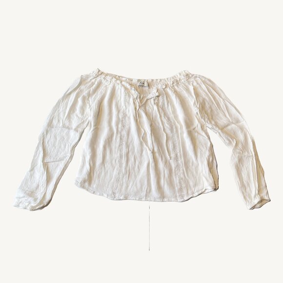 Hollister White Long Sleeve Off Shoulder Blouse Top Size Medium - Picture 1 of 9